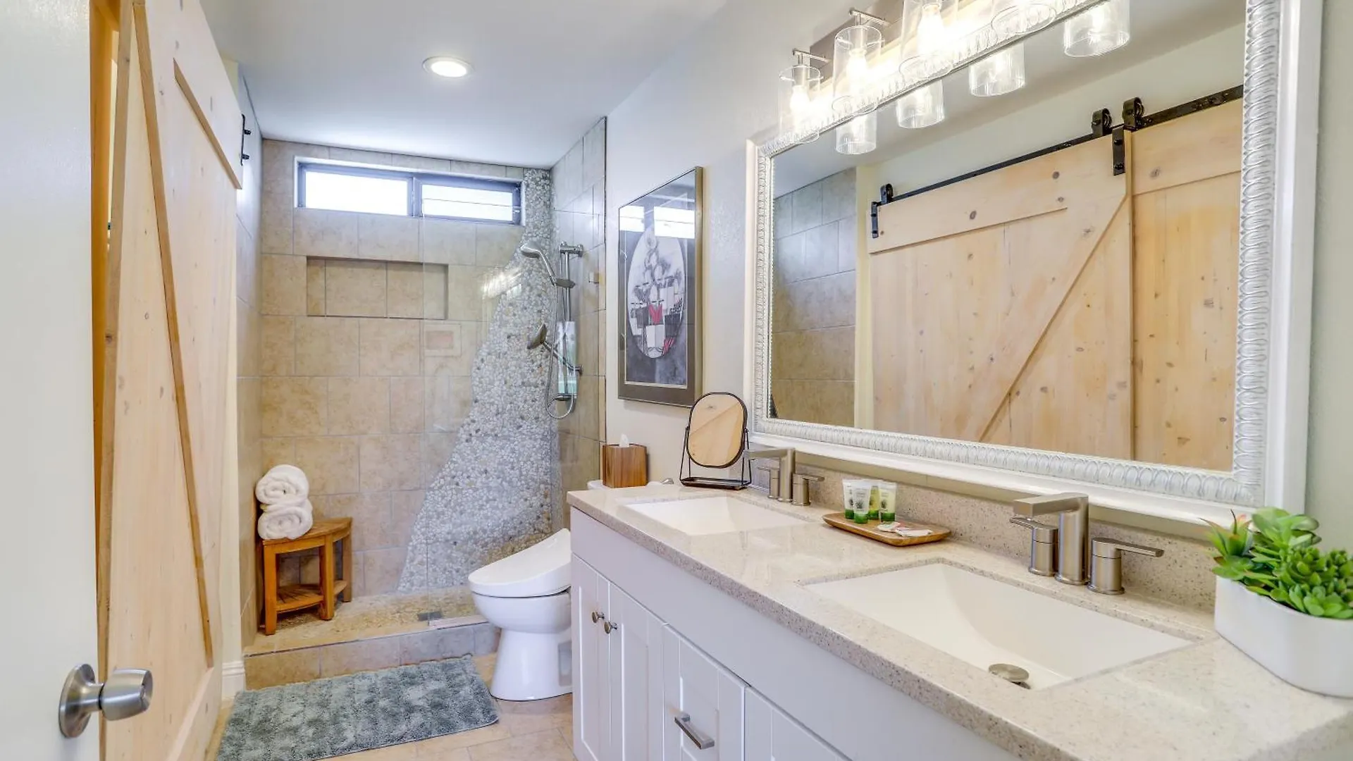Renovated Palm Springs Condo With Resort Perks! Cathedral City Apartment